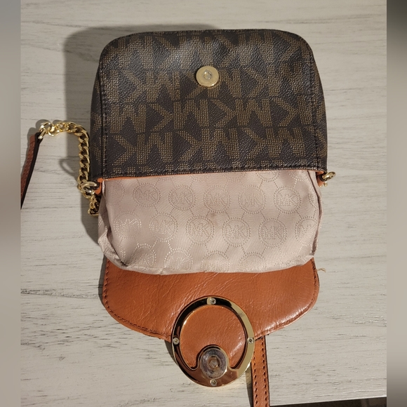 Michael Kors Small Crossbody - Picture 9 of 9